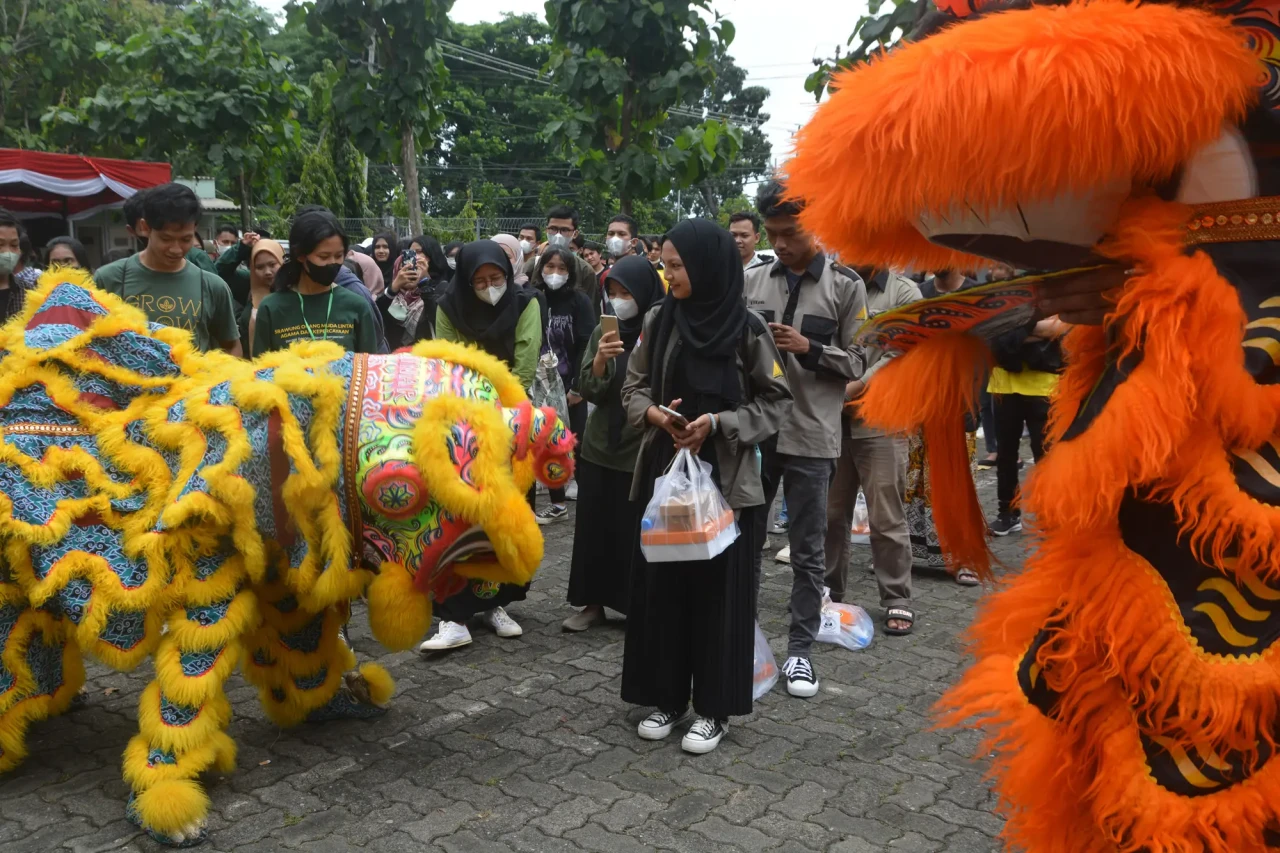 Ratusan Orang Muda Lintas...