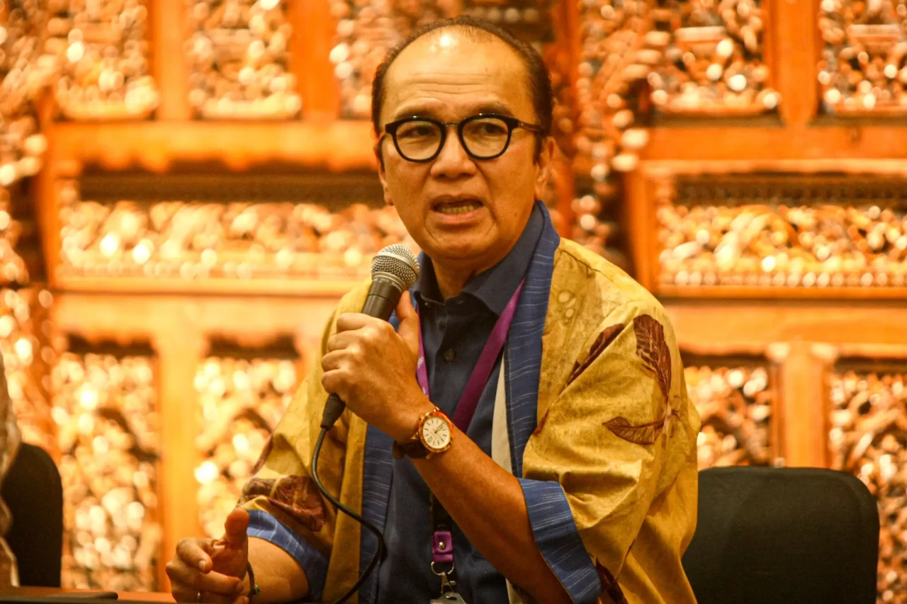 Helat Konser Akbar,...