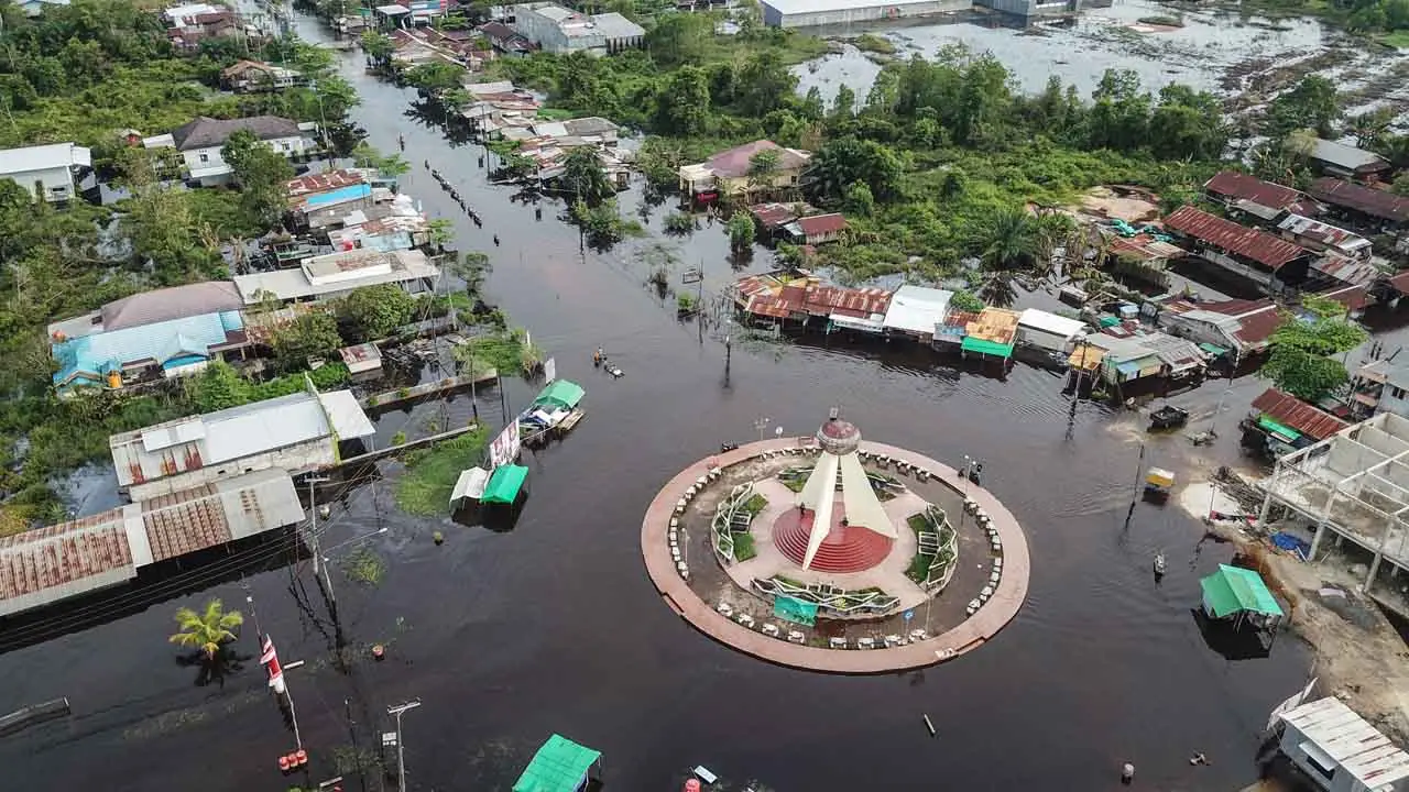 Banjir Rendam 108 Desa...