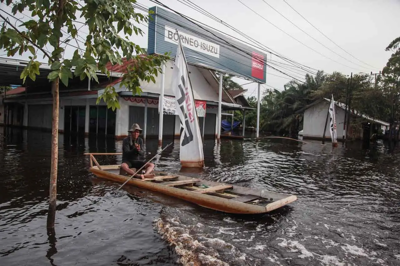 Banjir Rendam 108 Desa...