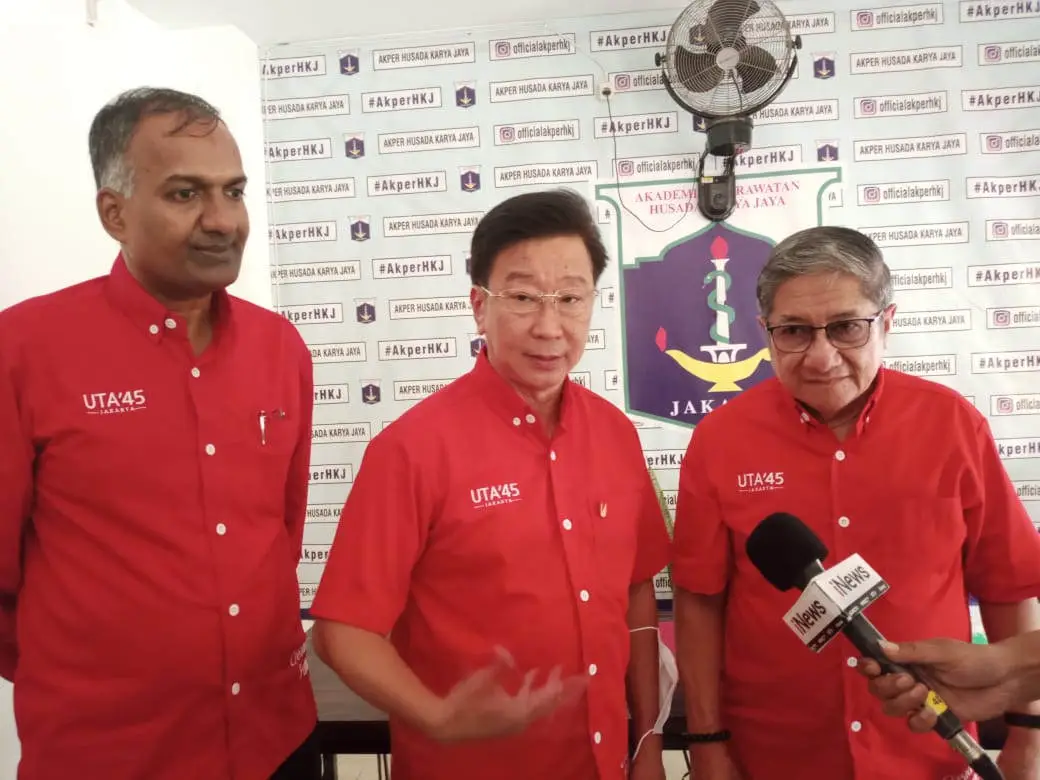 UTA 45 Buka Posko Pengaduan...
