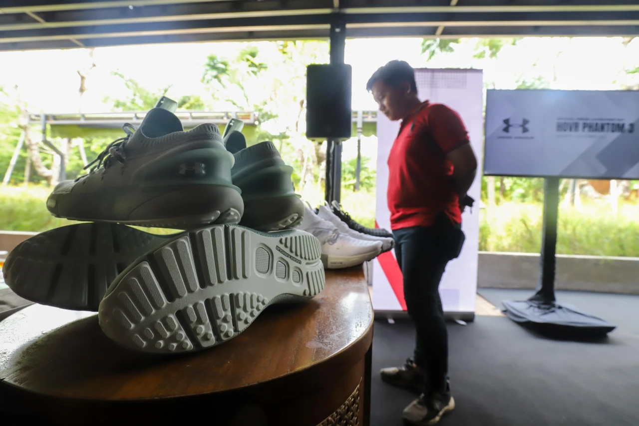 Under Armour Luncurkan...