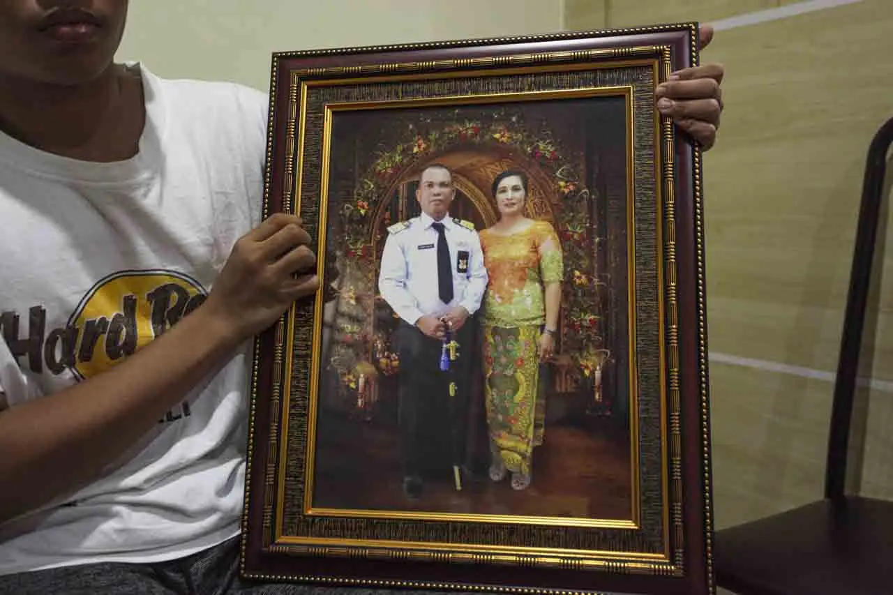 12 WNI Awak Dinyatakan...