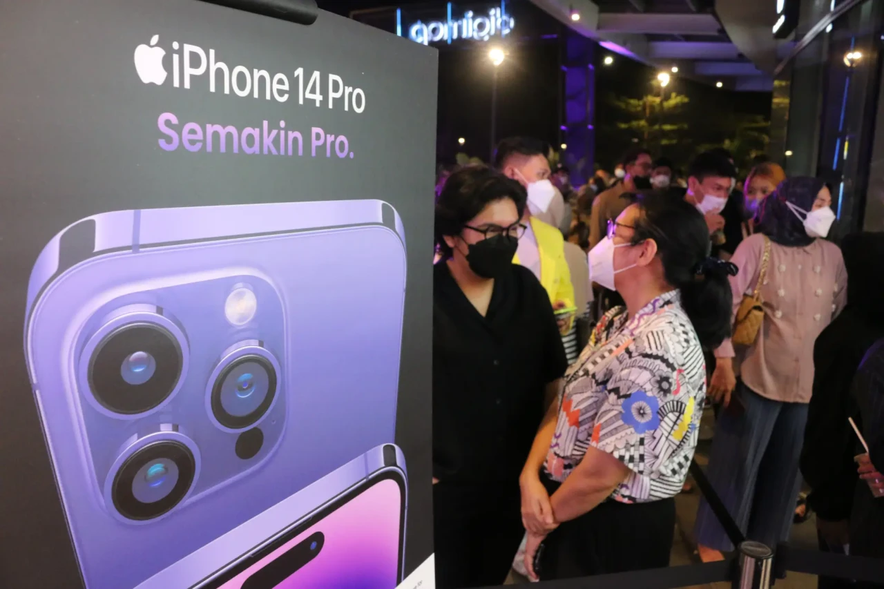 iPhone 14 Resmi Hadir...