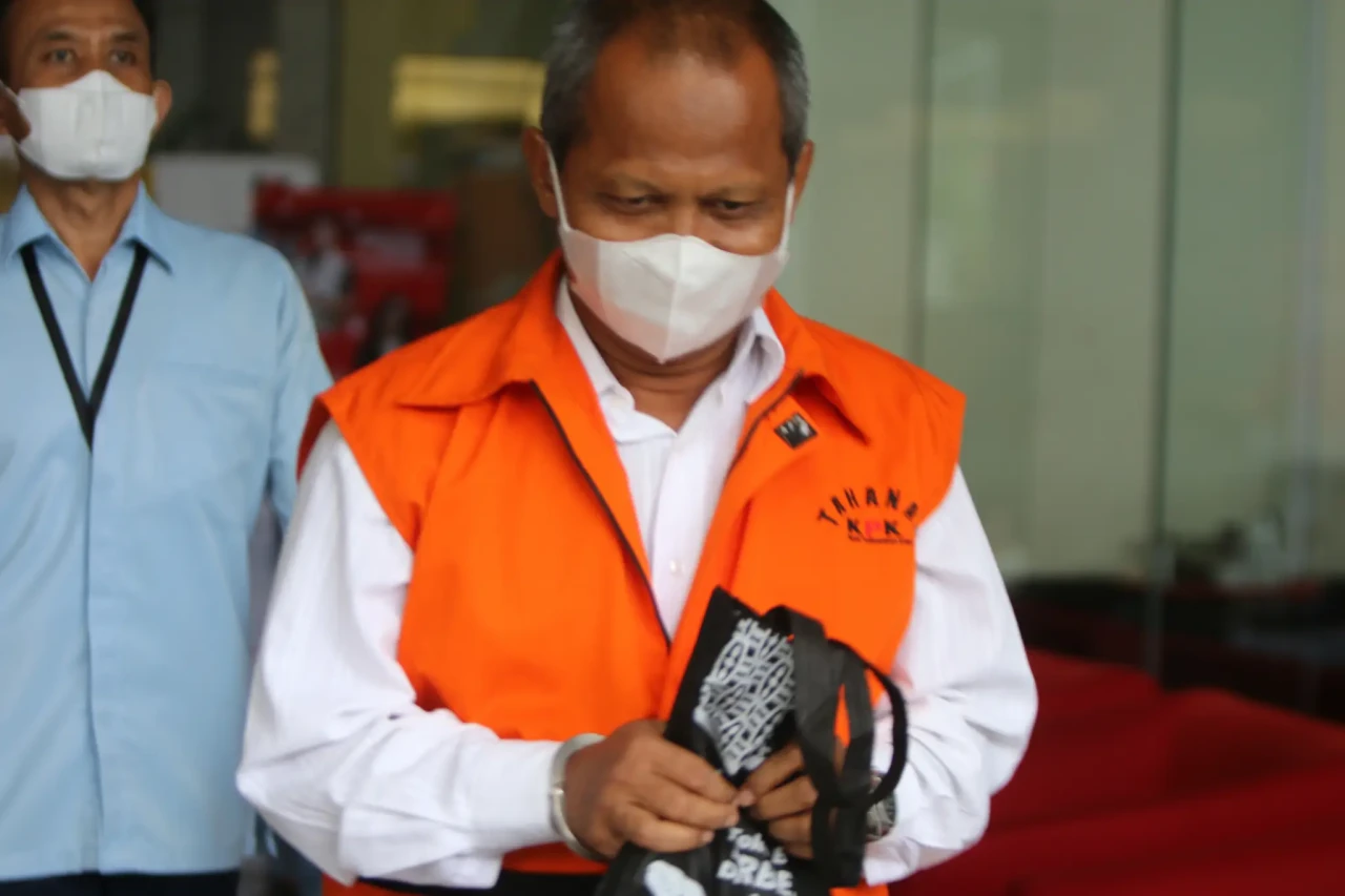 Sidang Perdana Edy Wahyudi...