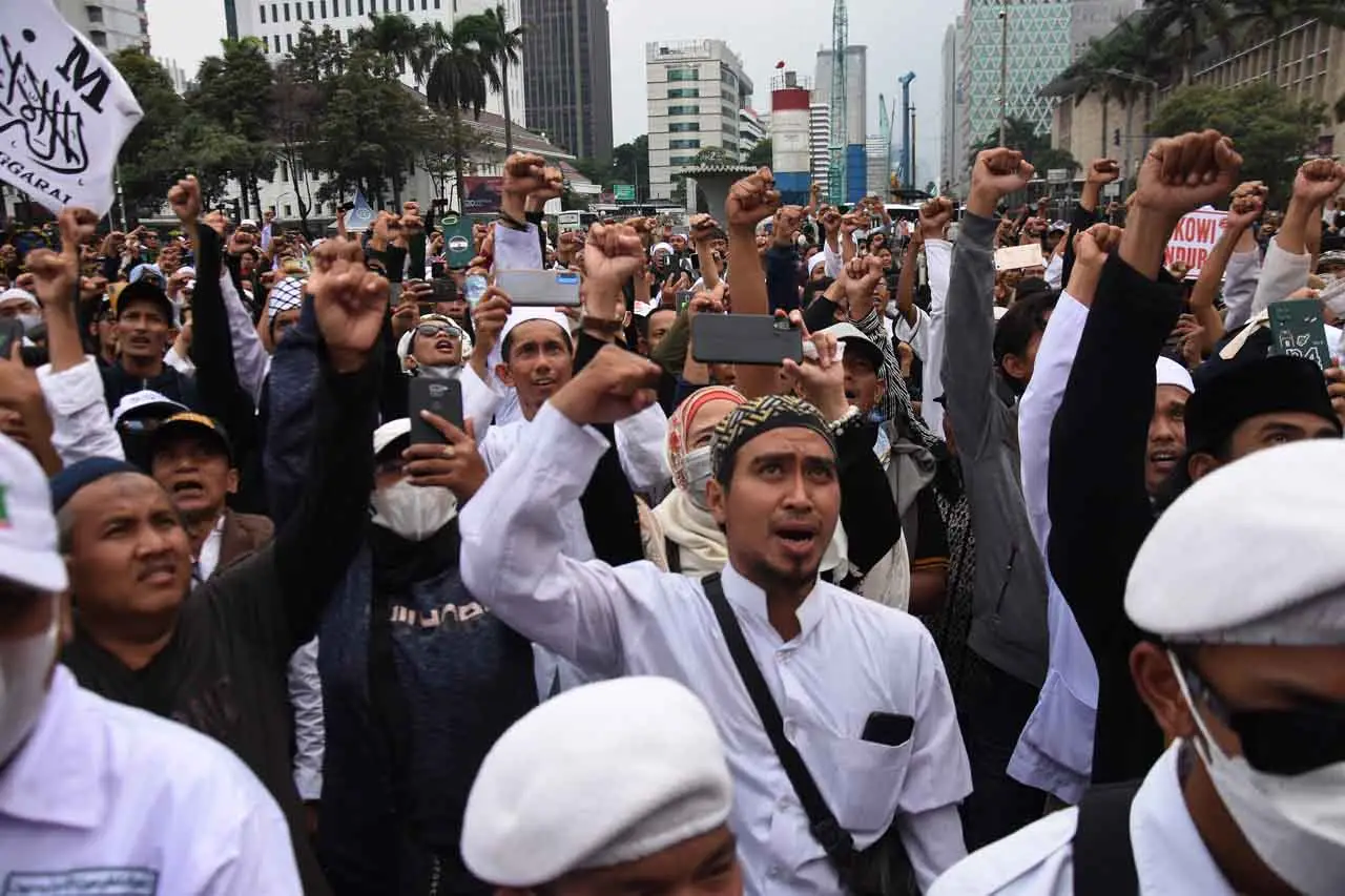 Unjuk Rasa 411 Gerakan...