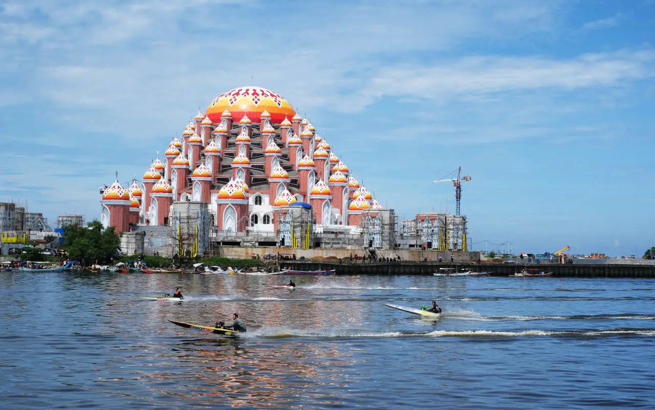 Lomba Perahu Tradisional...