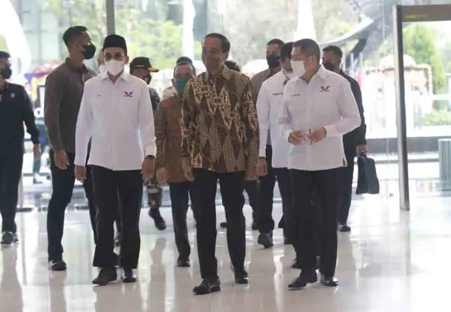 HT dan TGB Sambut Kedatangan...