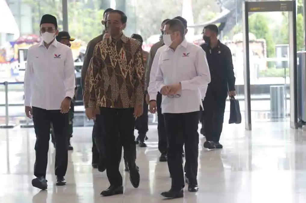 HT dan TGB Sambut Kedatangan...