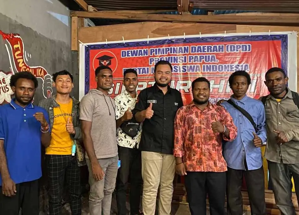 Partai Mahasiswa Dukung...
