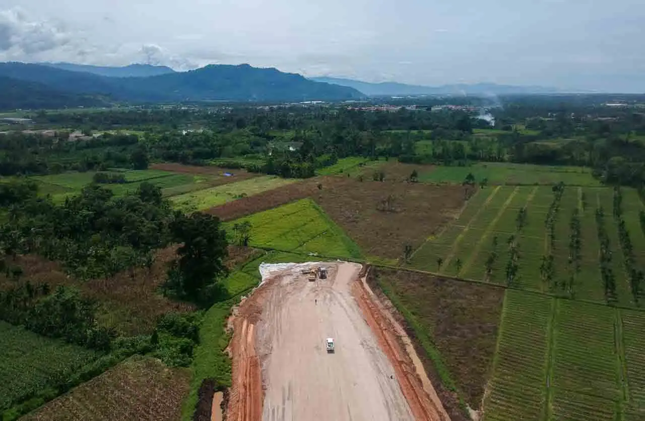 Pembangunan Jalan Tol...