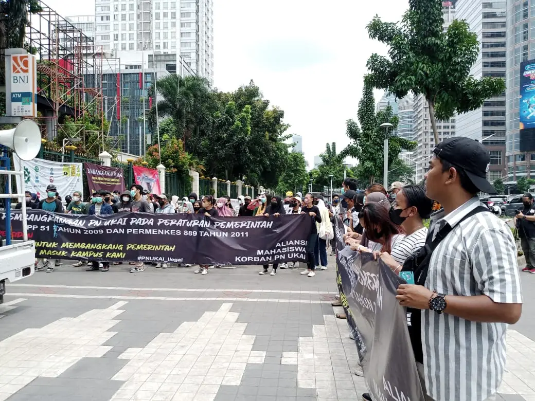 Mahasiswa Geruduk Kemendikbud...