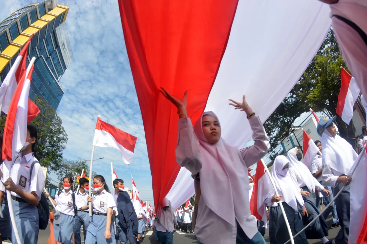 Kirab Merah Putih 1.001...