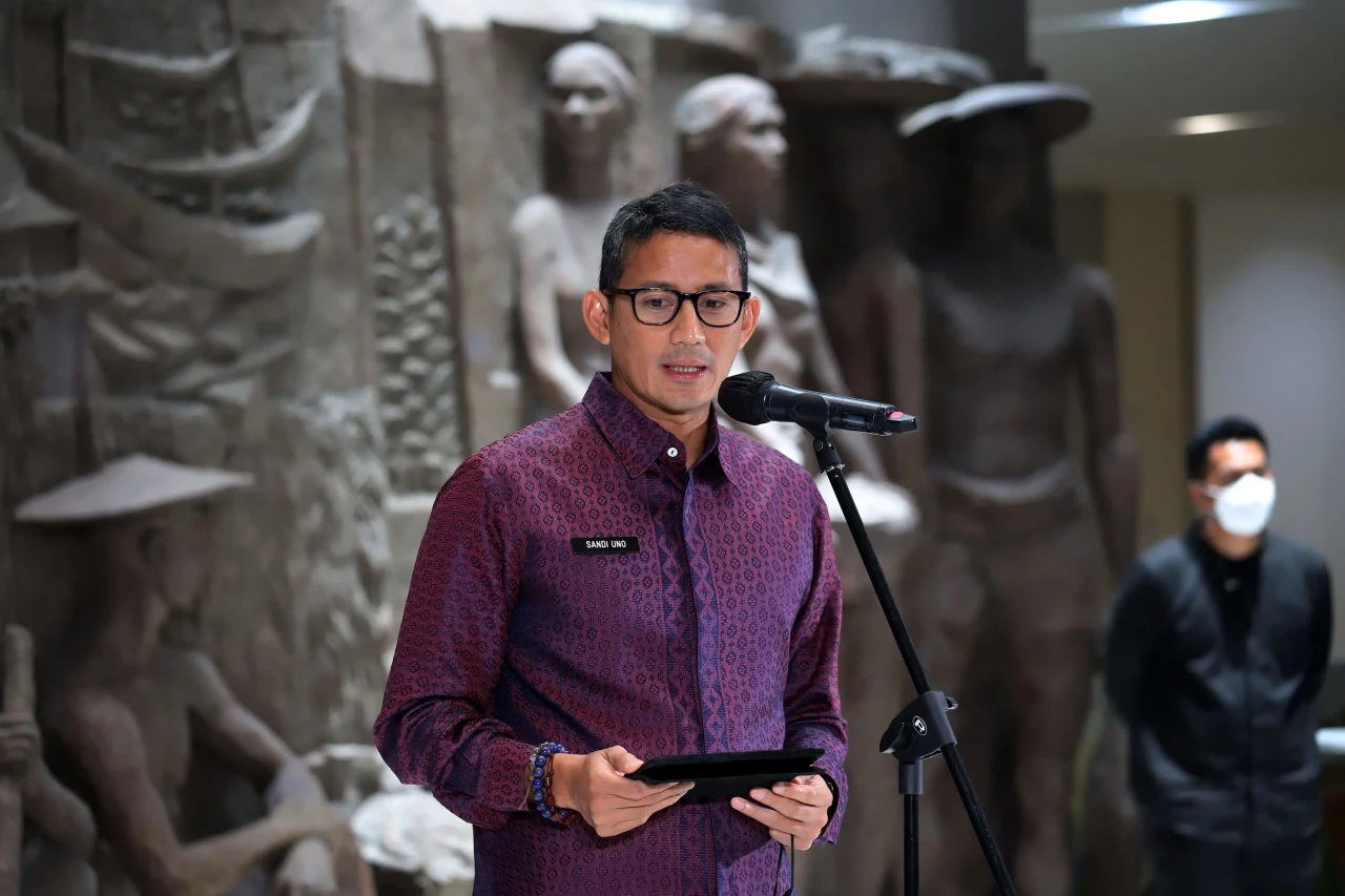 Sandiaga Uno Buka Road...