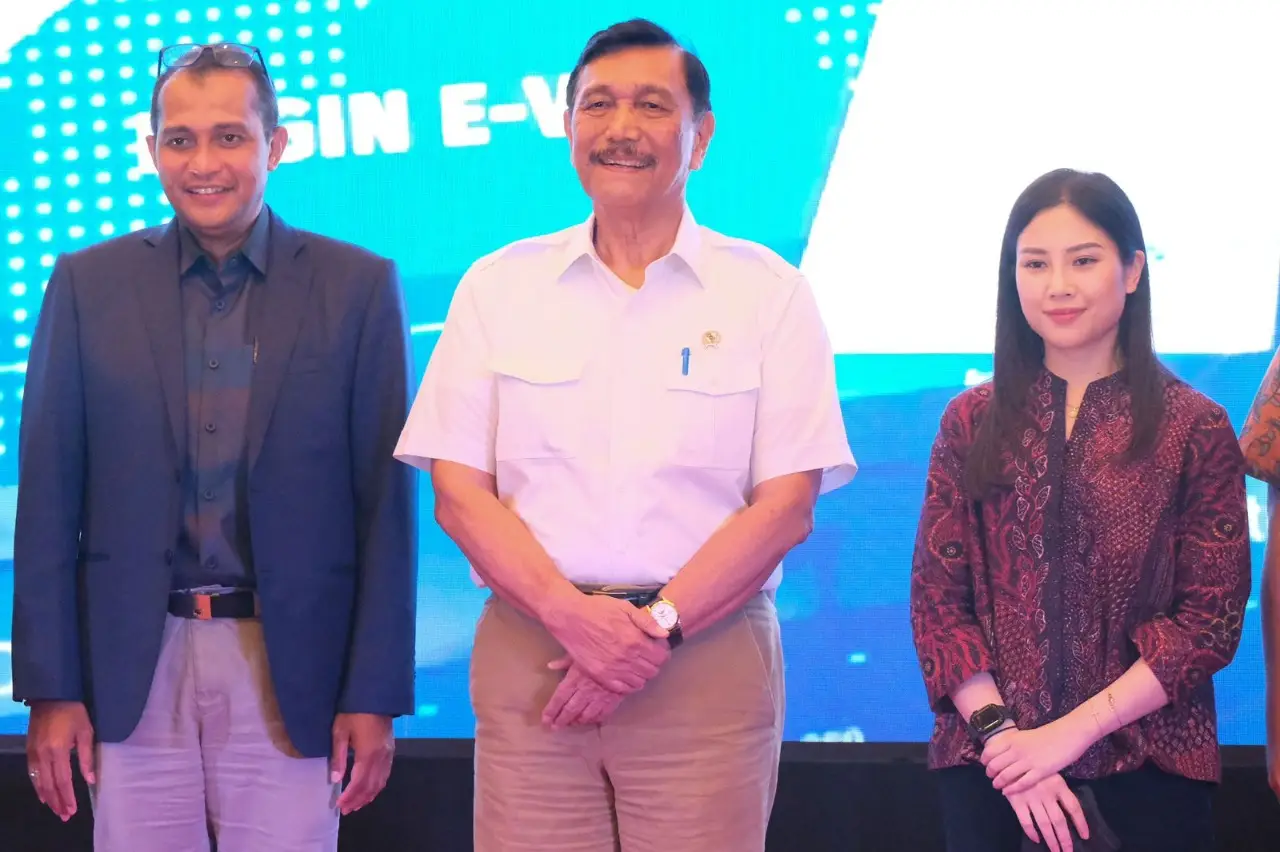 e-VOA Resmi Diterapkan,...