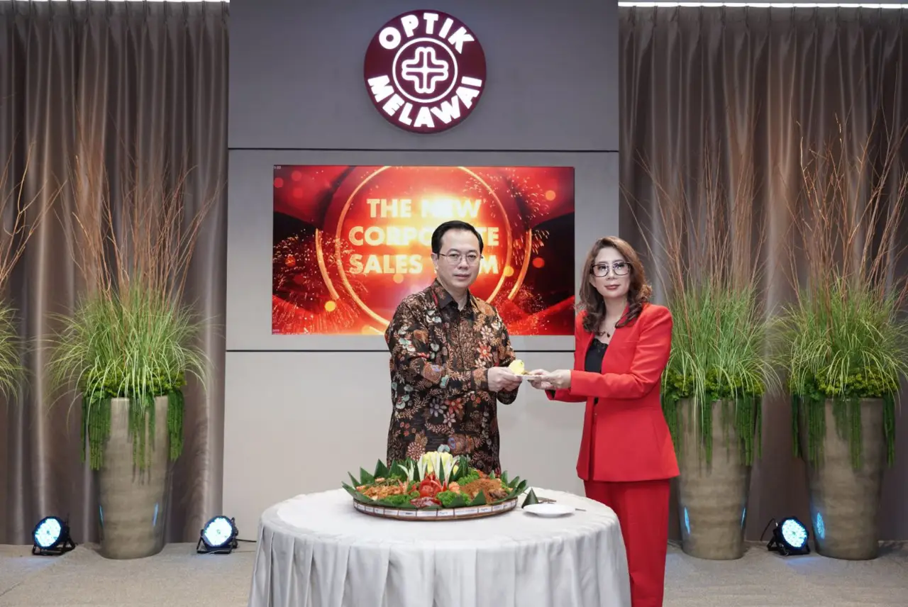 Optik Melawai Hadirkan...