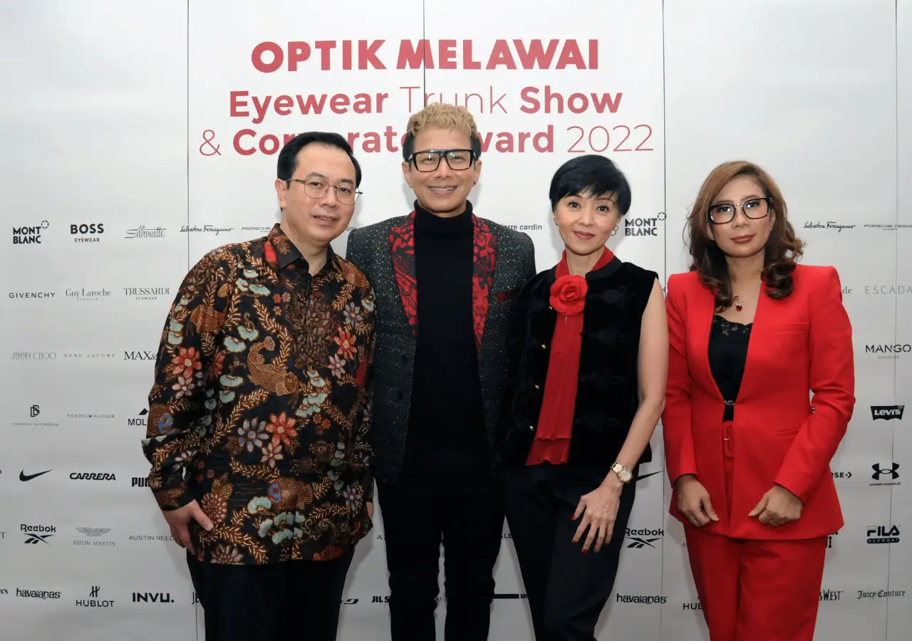 Optik Melawai Hadirkan...