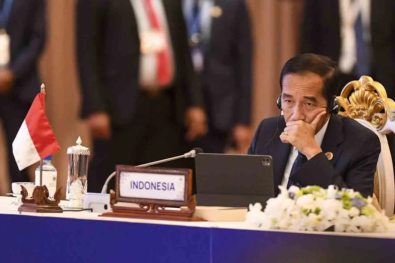 Presiden Jokowi Hadiri...
