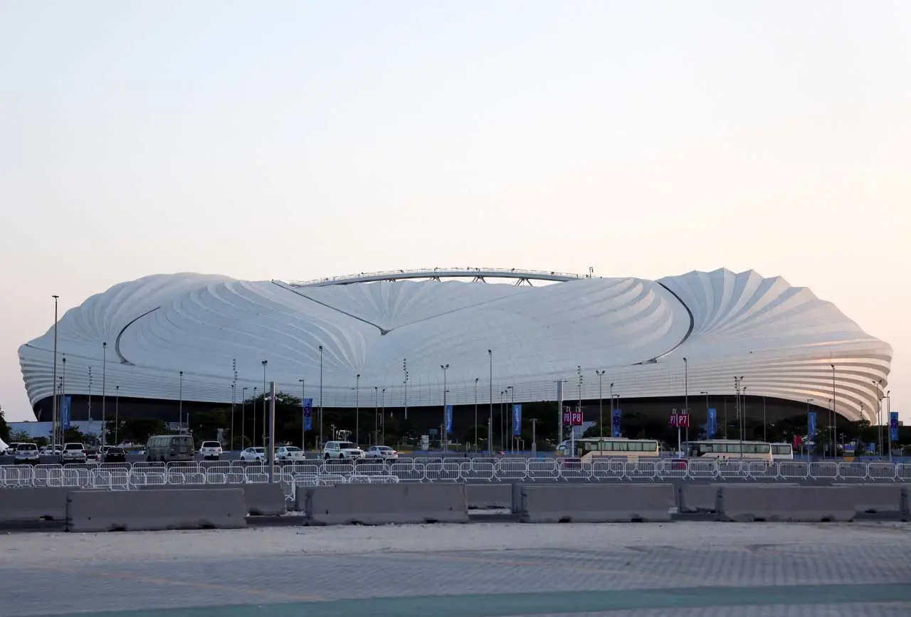 Melihat 8 Stadion Piala...