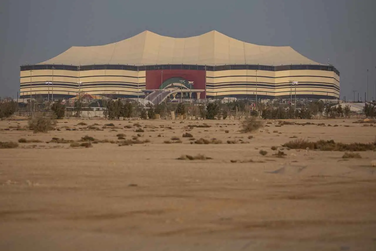 Melihat 8 Stadion Piala...