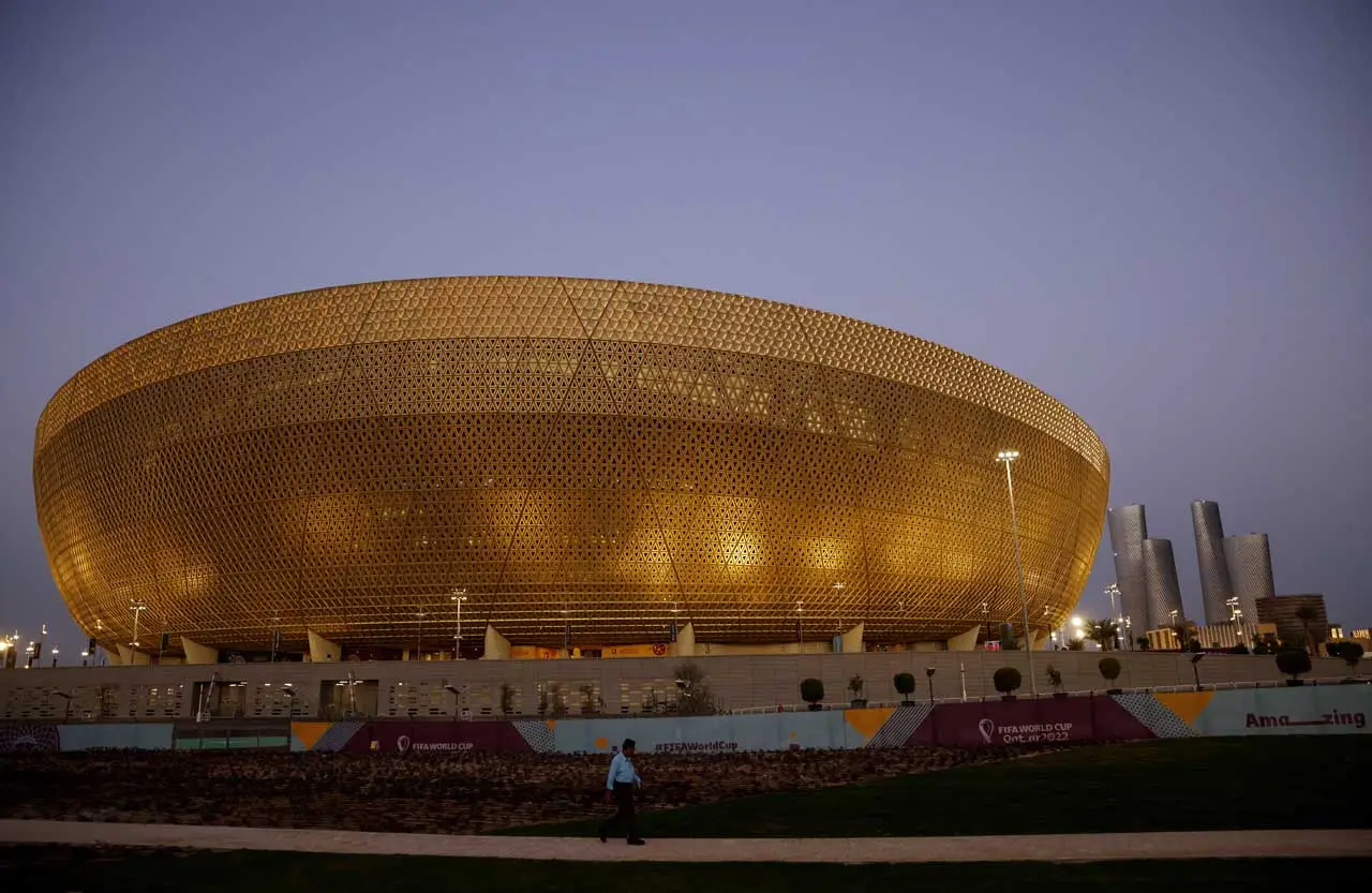 Melihat 8 Stadion Piala...