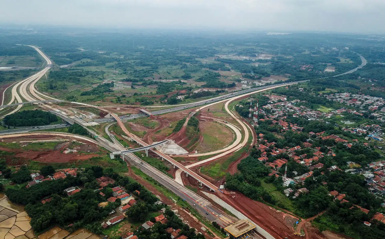 Proyek Jalan Tol Japek...