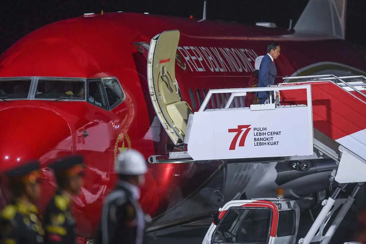 Presiden Jokowi Tiba...