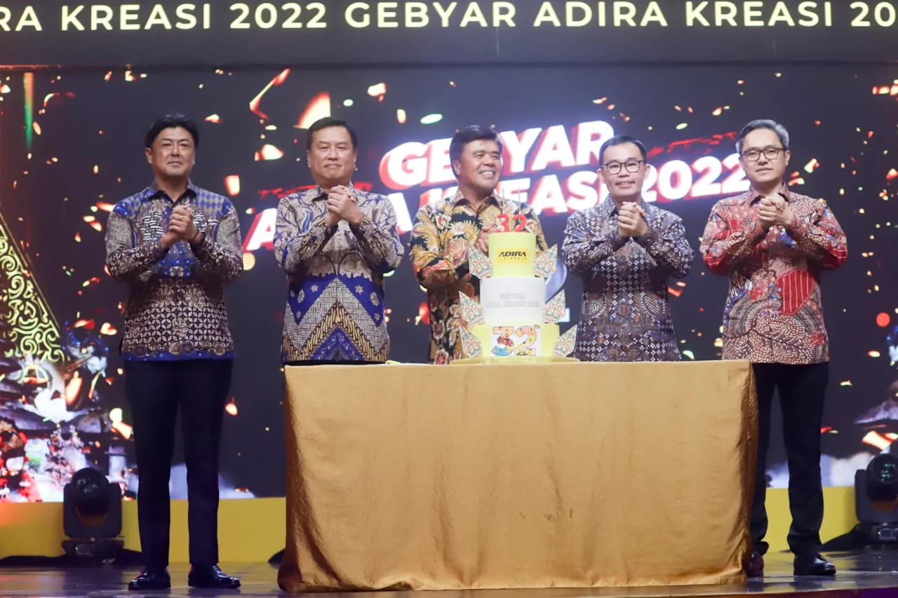 HUT ke-32, Adira Finance...