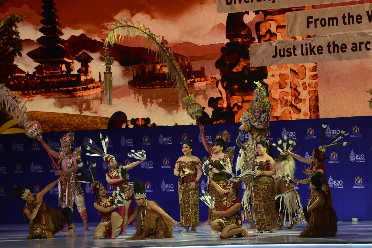 Kesenian Khas Indonesia...