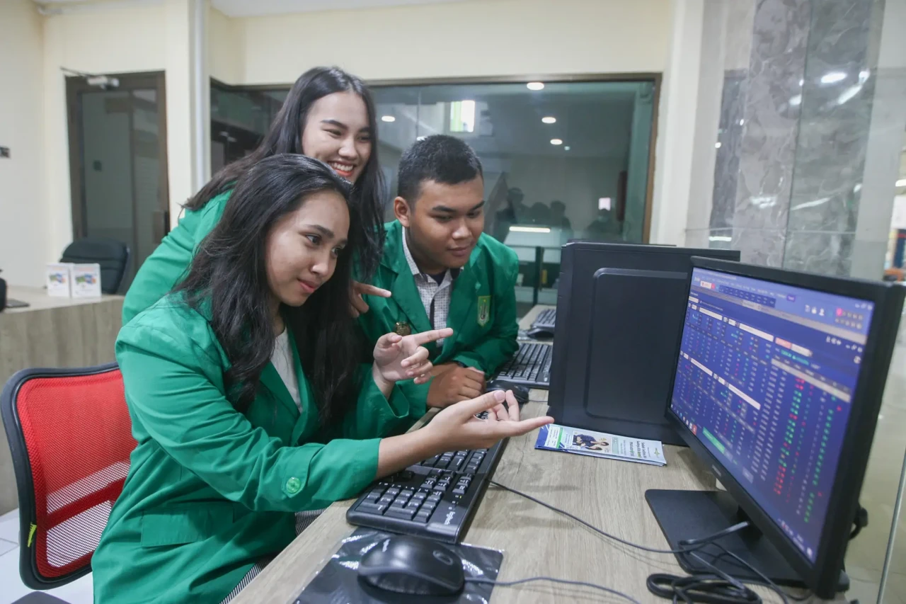 MNC Sekuritas Resmikan...