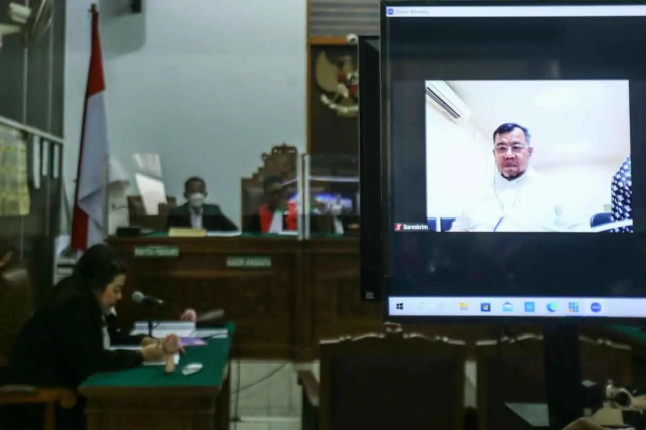 Sidang Perdana Mantan...