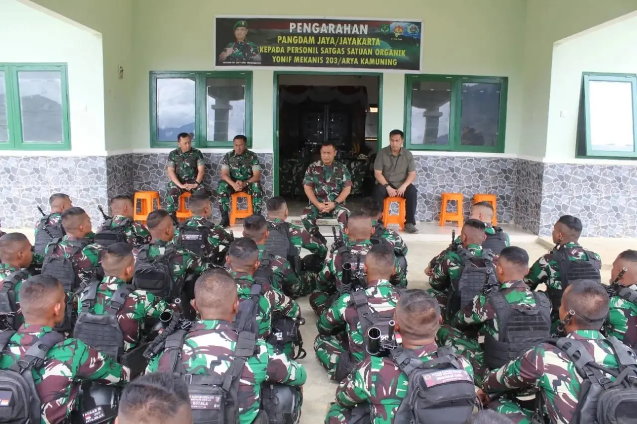 Pangdam Jaya Kunjungi...
