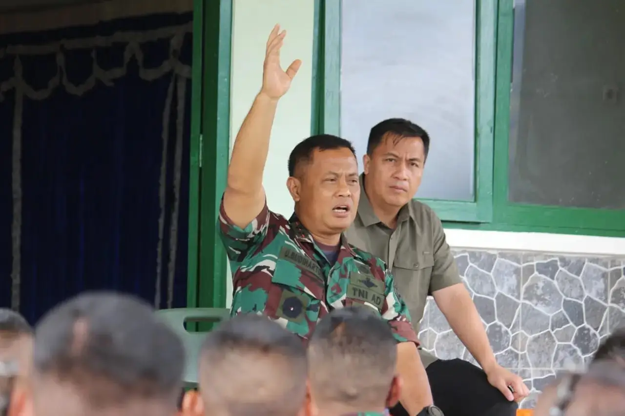 Pangdam Jaya Kunjungi...