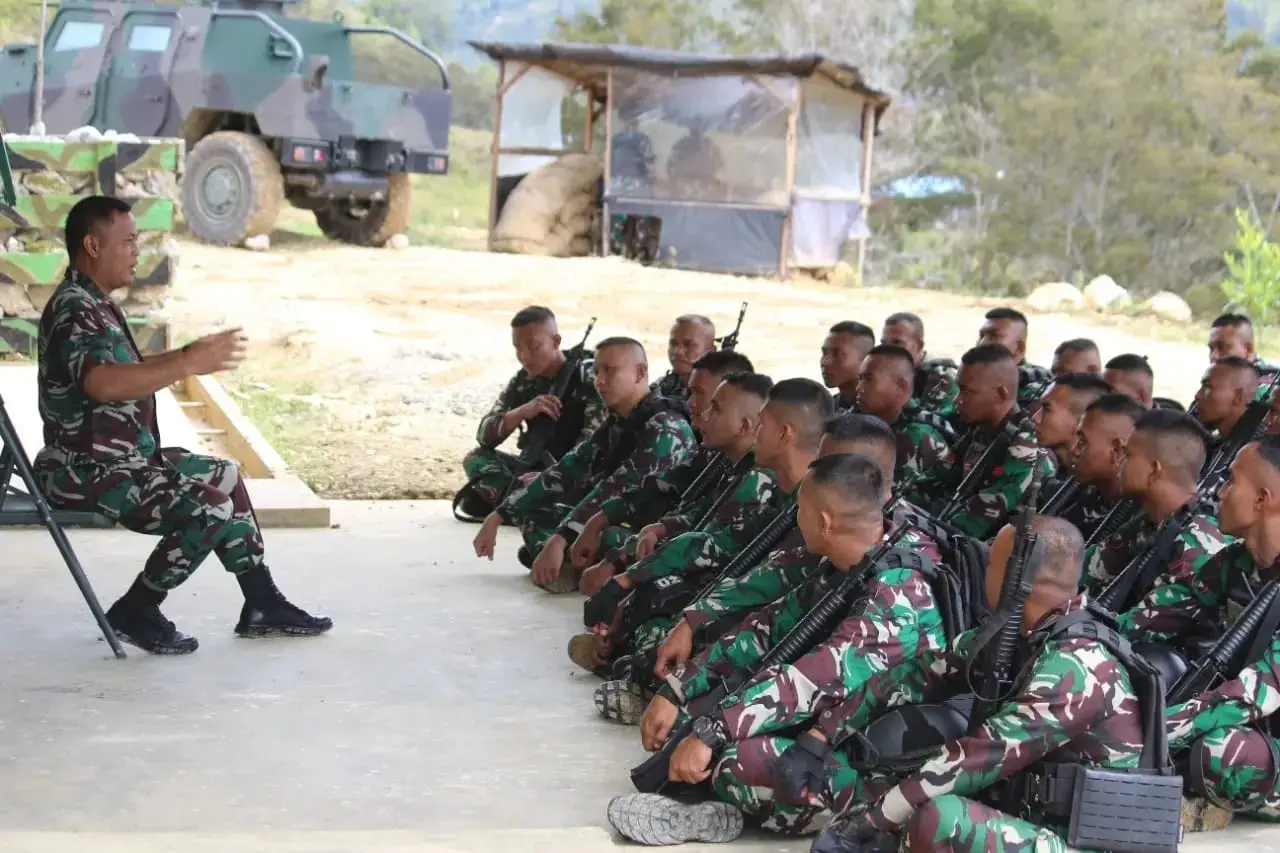 Pangdam Jaya Kunjungi...