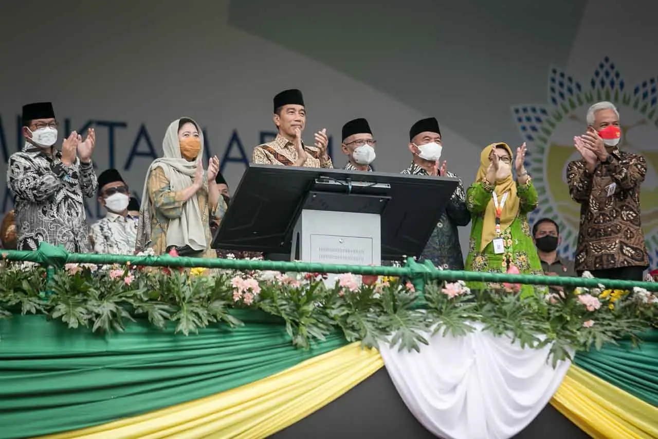 Jokowi Buka Muktamar...