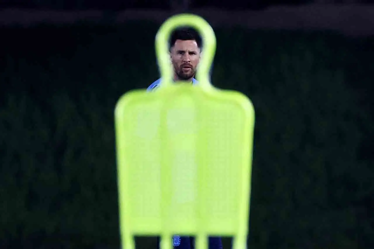 Messi Latihan Terpisah...