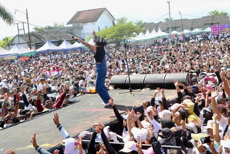 10.000 Warga Kabupaten...