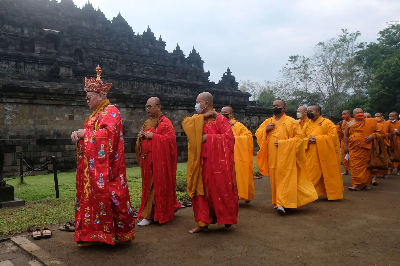 Doa Bersama di Candi...