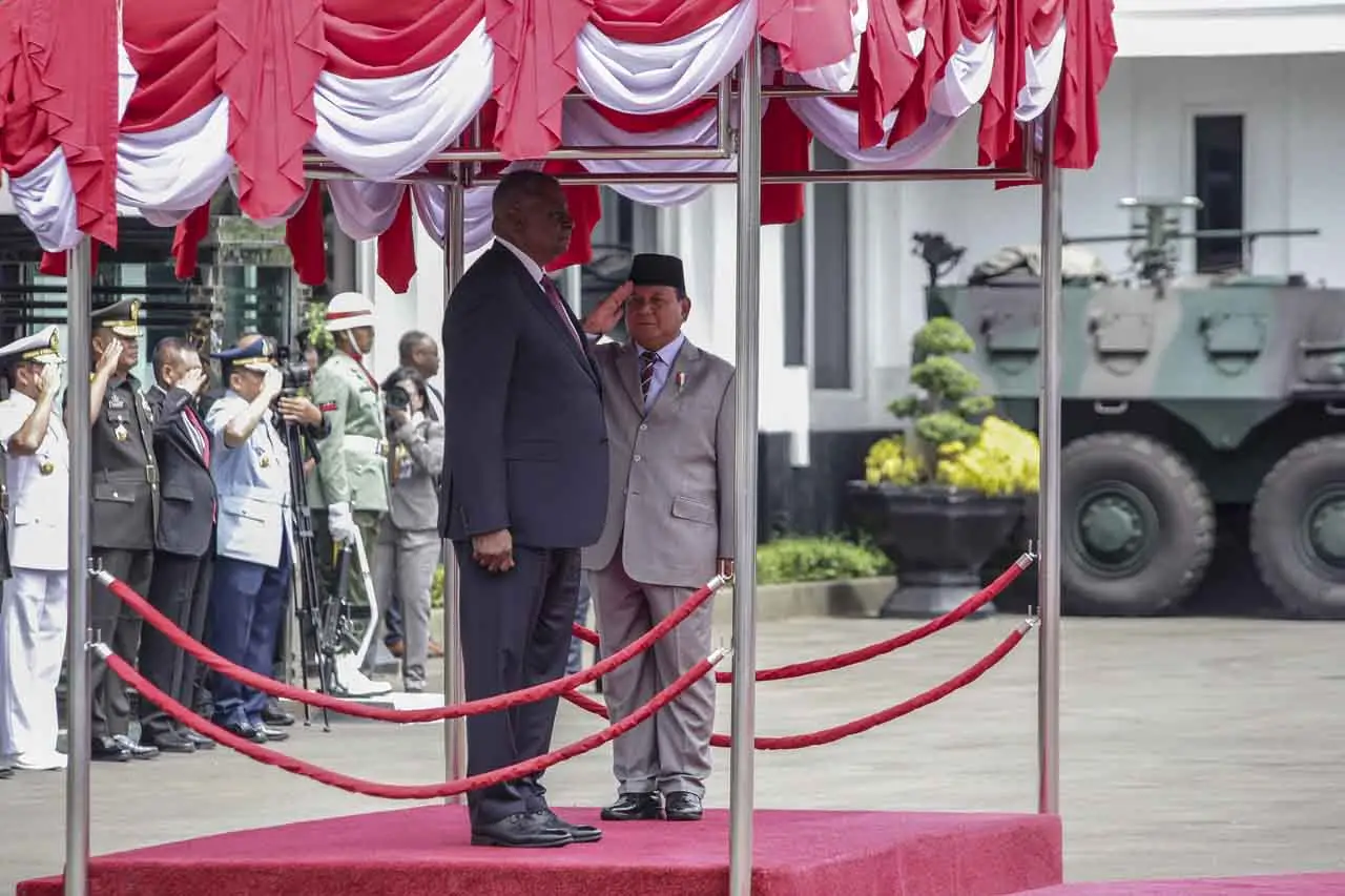 Menhan Prabowo Bertemu...