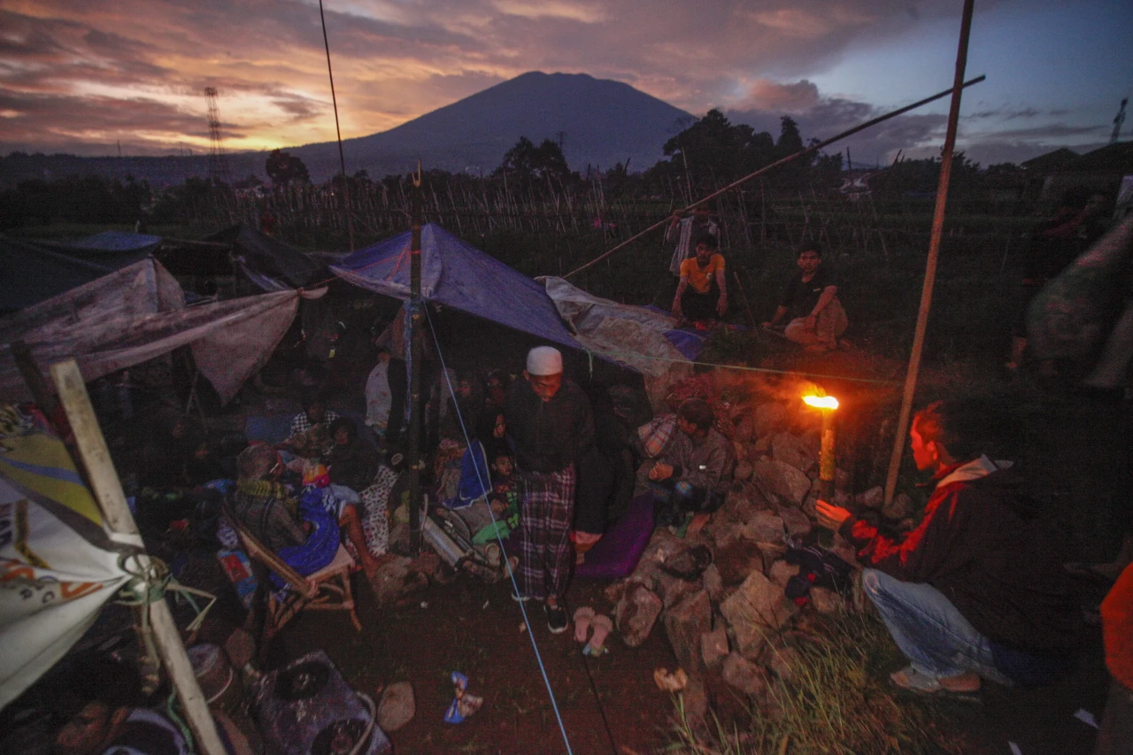 Luluh Lantak Desa Cibeureum...