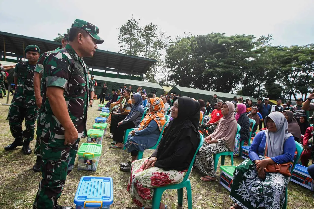 KSAD Dudung Tinjau Langsung...