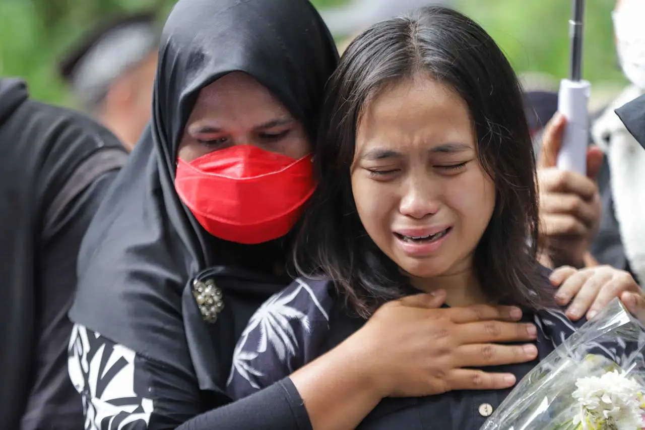 Tangis Keluarga Iringi...