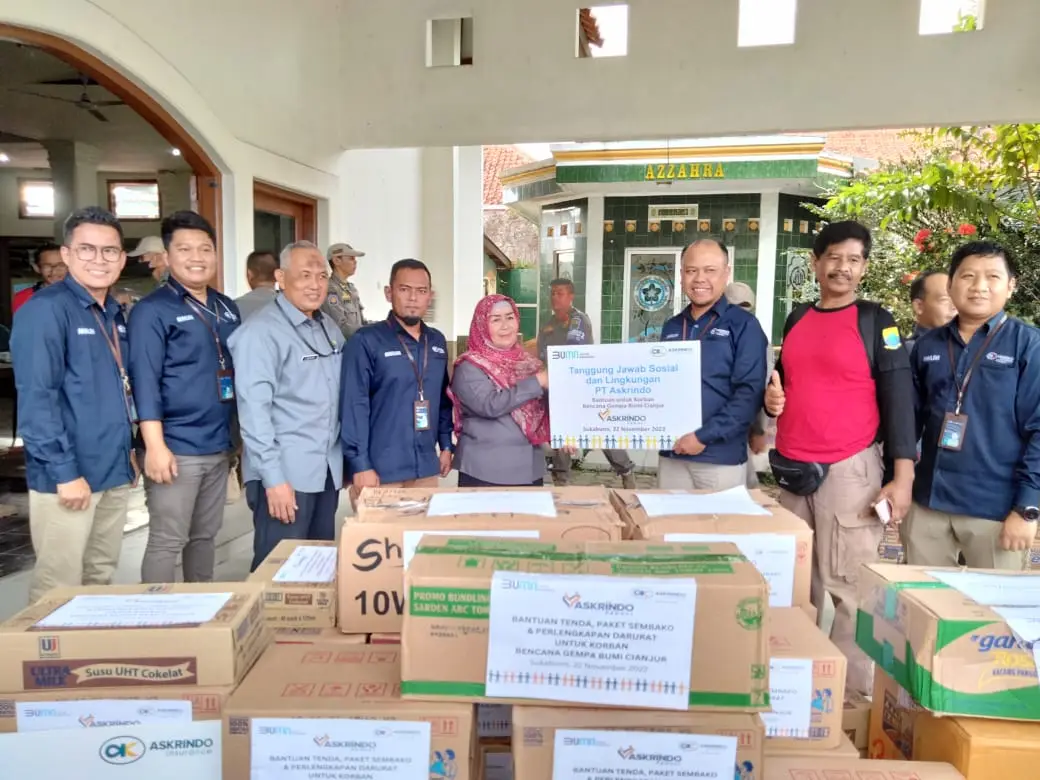 Askrindo Serahkan Bantuan...
