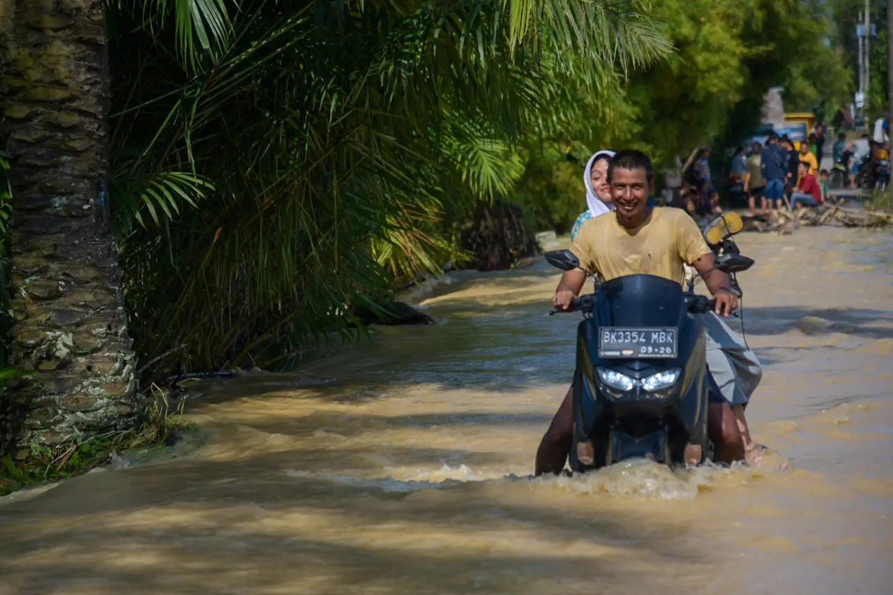 10 Kecamatan di Deli...