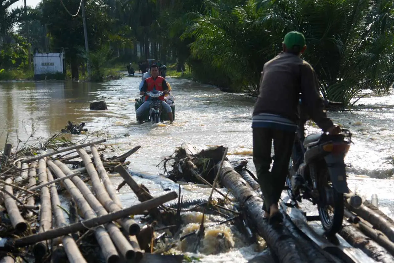 10 Kecamatan di Deli...