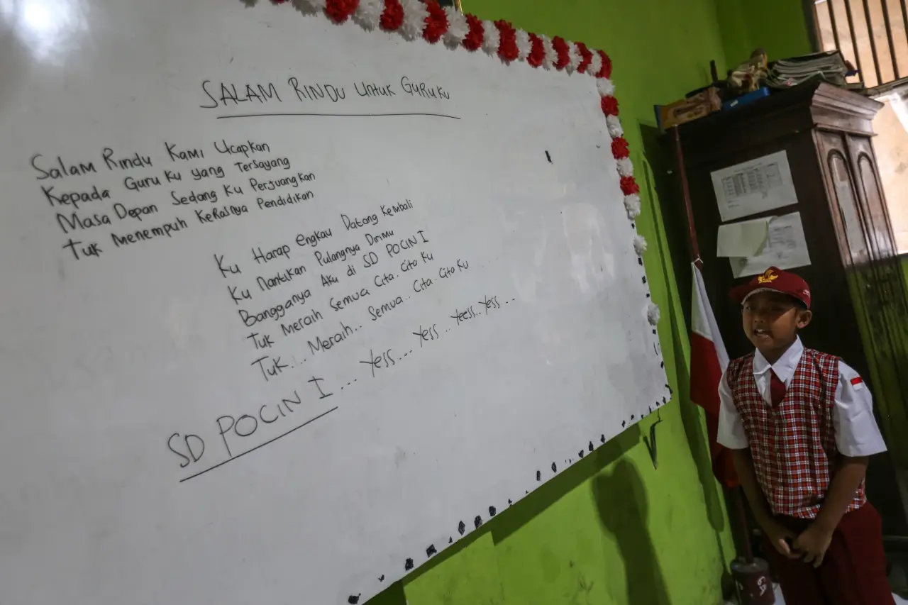 Tanpa Dihadiri Guru,...
