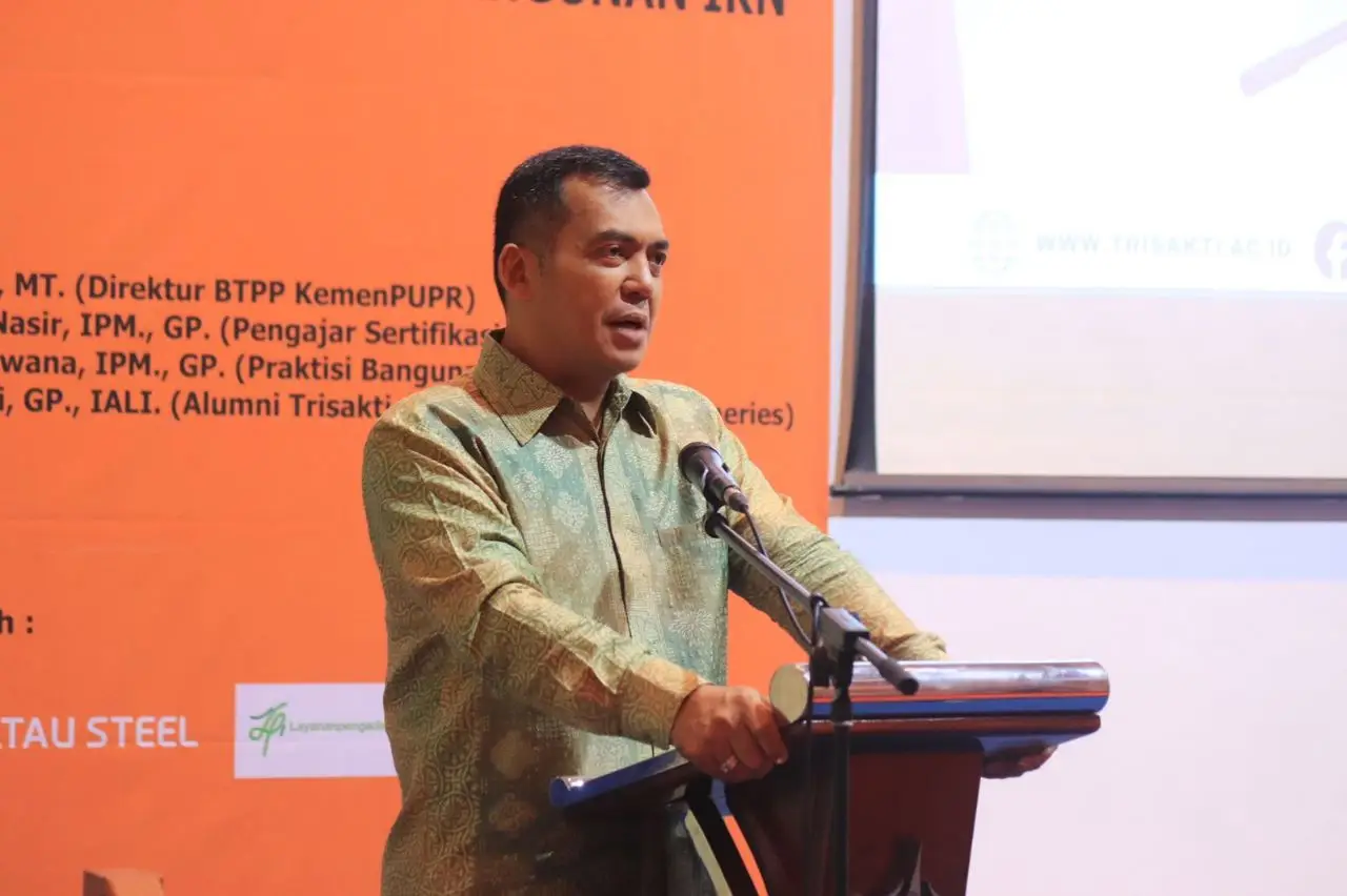 Alumni Trisakti Gelar...