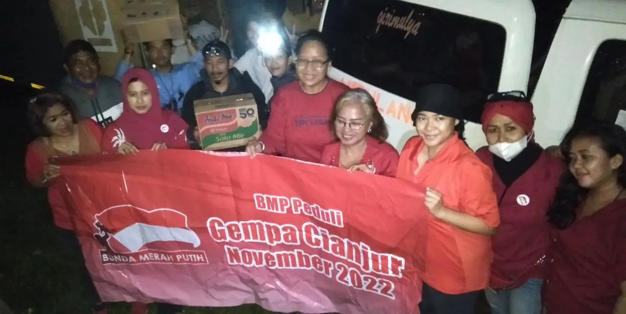 Bunda Merah Putih Salurkan...