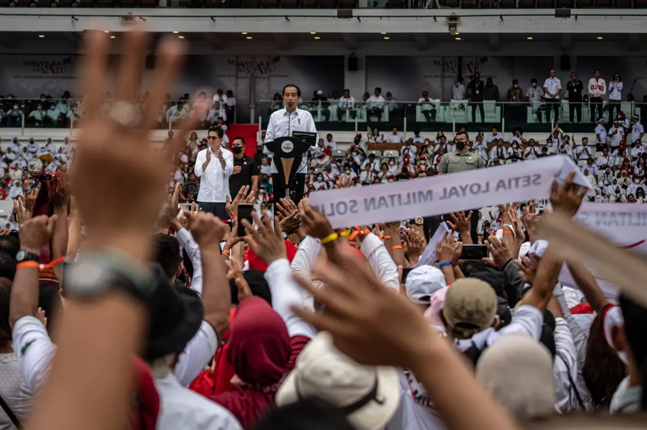 Jokowi Sapa Relawan...
