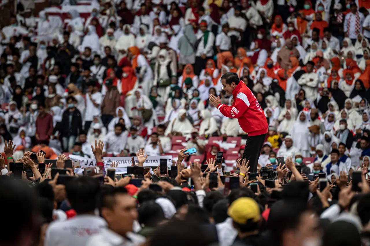 Jokowi Sapa Relawan...